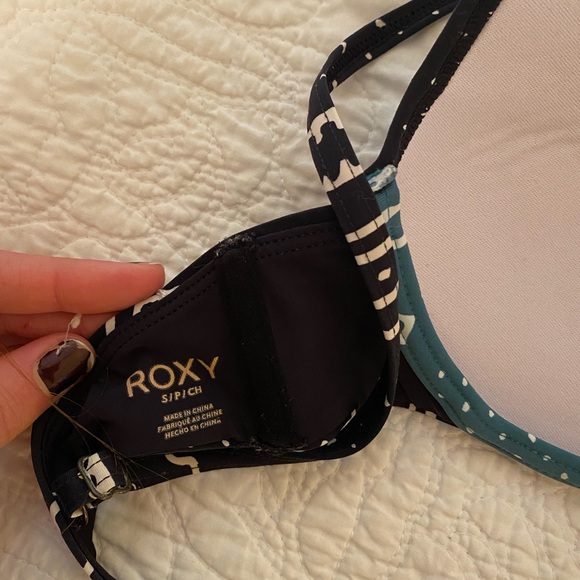 (3 for $15) Roxy Geometric Pattern Bikini Top - Picture 4 of 5